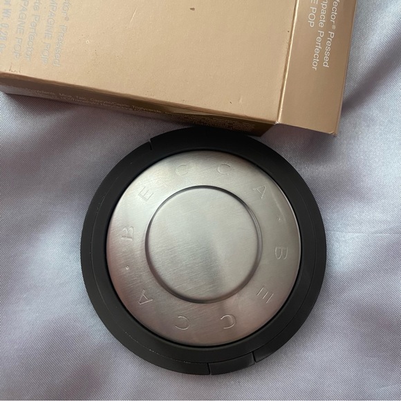 Brand New Original Becca Champagne Pop Highlighter - Picture 2 of 8